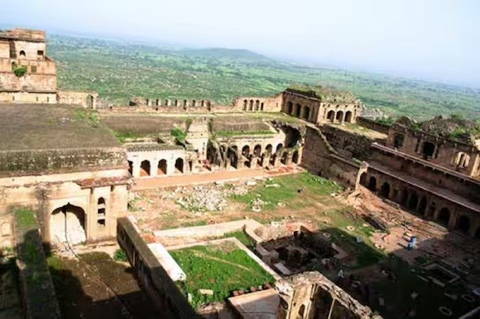 Garh Kundar Fort Madhya Pradesh 1